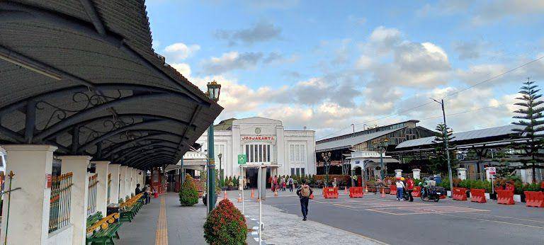 Ilustrasi Stasiun Tugu Pintu Timur (Google.com/maps/baihaqiazka ekonomika)