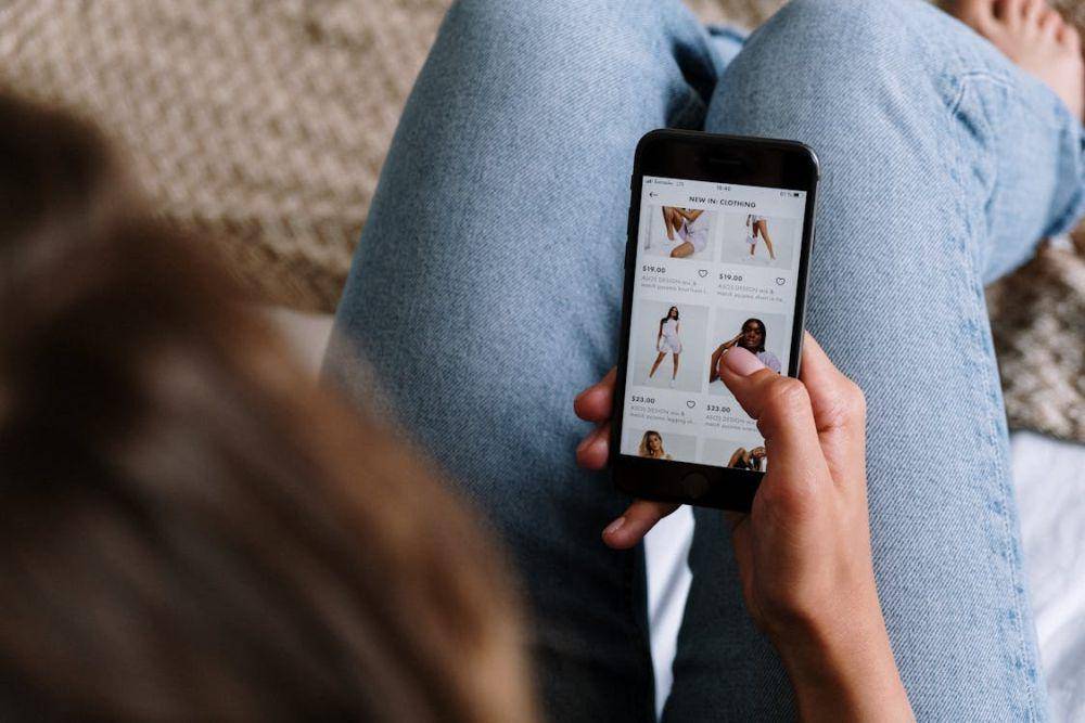 ilustrasi shopping (pexels.com/cottonbro studio)