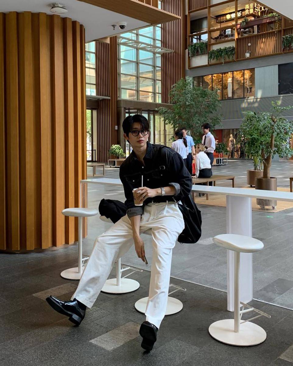 outfit fine dining romantis ala Kim Min Jun (instagram.com/185mg_)