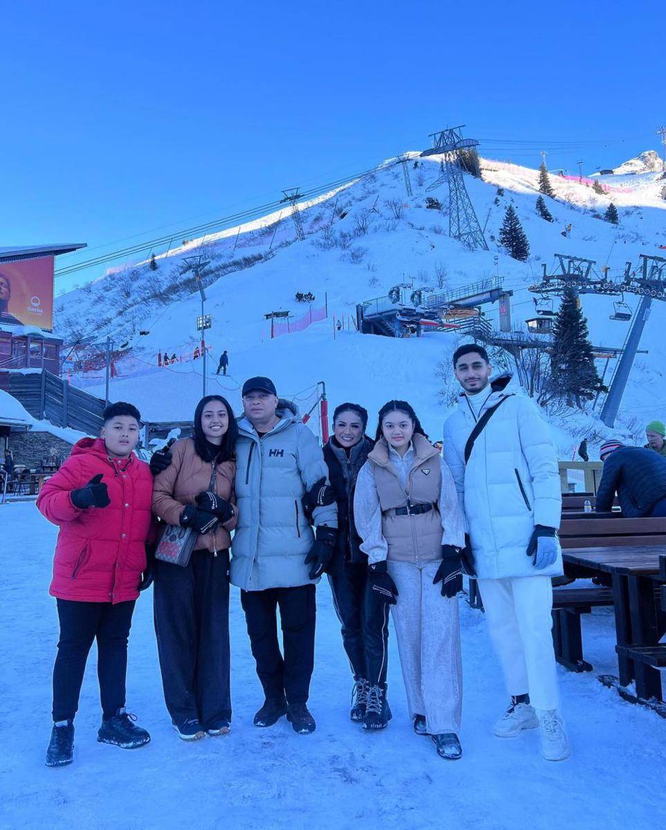 Krisdayanti ketemu anak sambungnya (Instagram.com/krisdayantilemos)