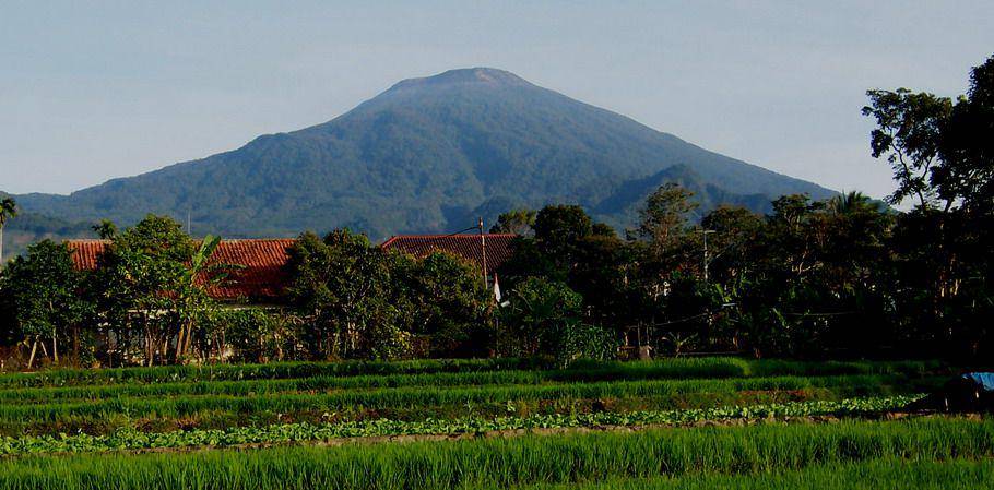 potret Gunung Ciremai, Jawa Barat (commons.wikimedia.org/Humboldt)