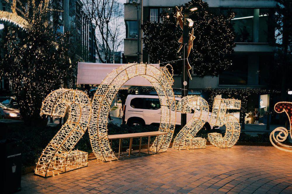 35 Ide Caption Foto 2024 Wrapped, Singkat hingga Menyentuh!