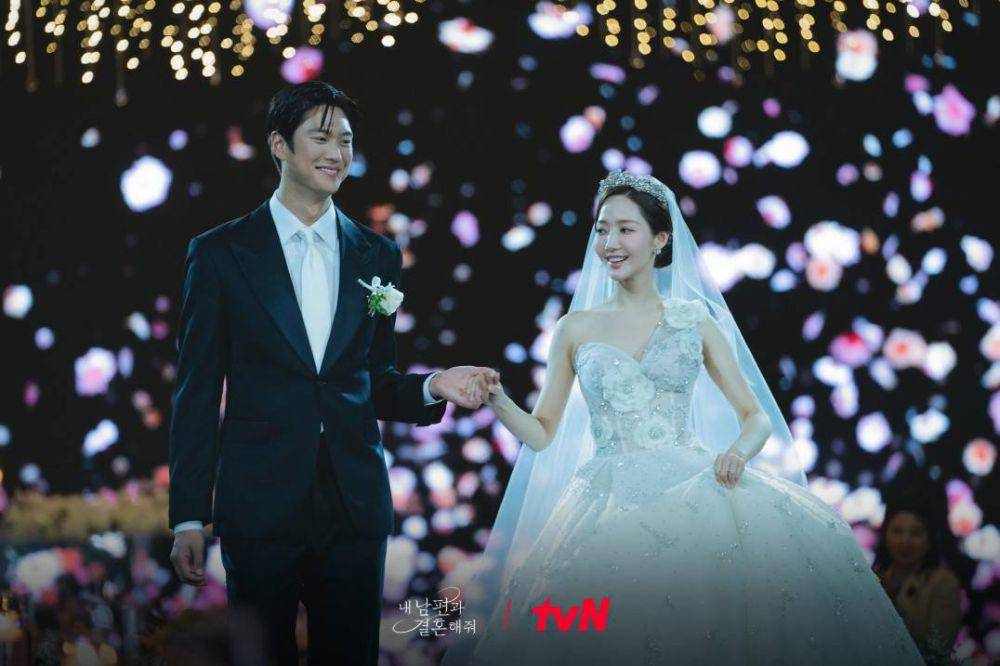 Cuplikan drakor Marry My Husband (dok. tvN/Marry My Husband)