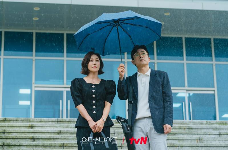 Jang Young Nam dan Lee Seung Joon di drama Love Next Door (Dok. tvN/Love Next Door)