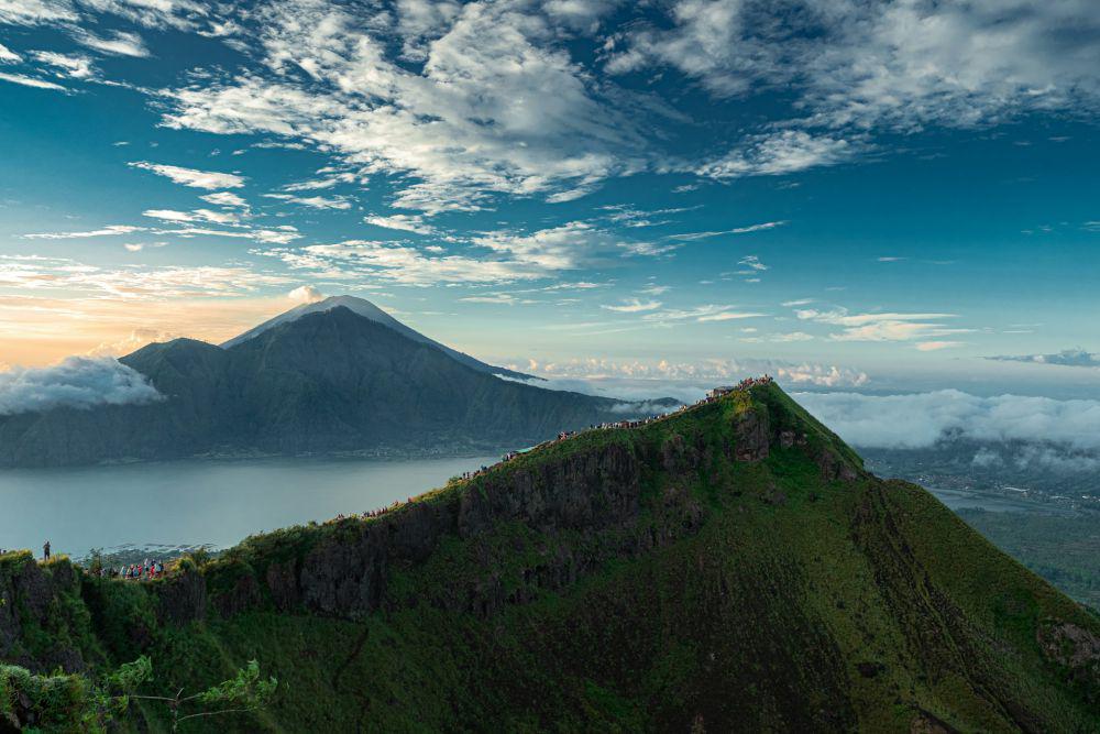 10 Gunung Berapi yang Dianggap Berbahaya di Indonesia