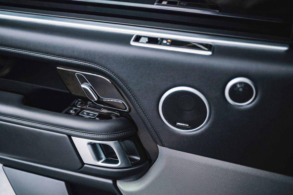 ilustrasi power window pada mobil (pexels.com/jae p)