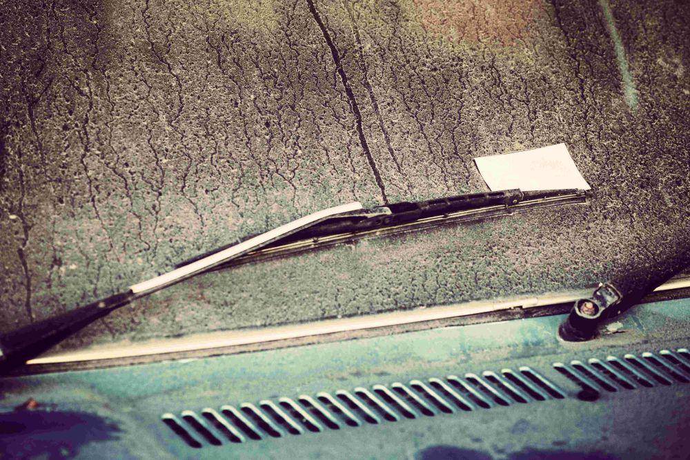 ilustrasi wiper pada mobil (pexels.com/NEOSiAM )
