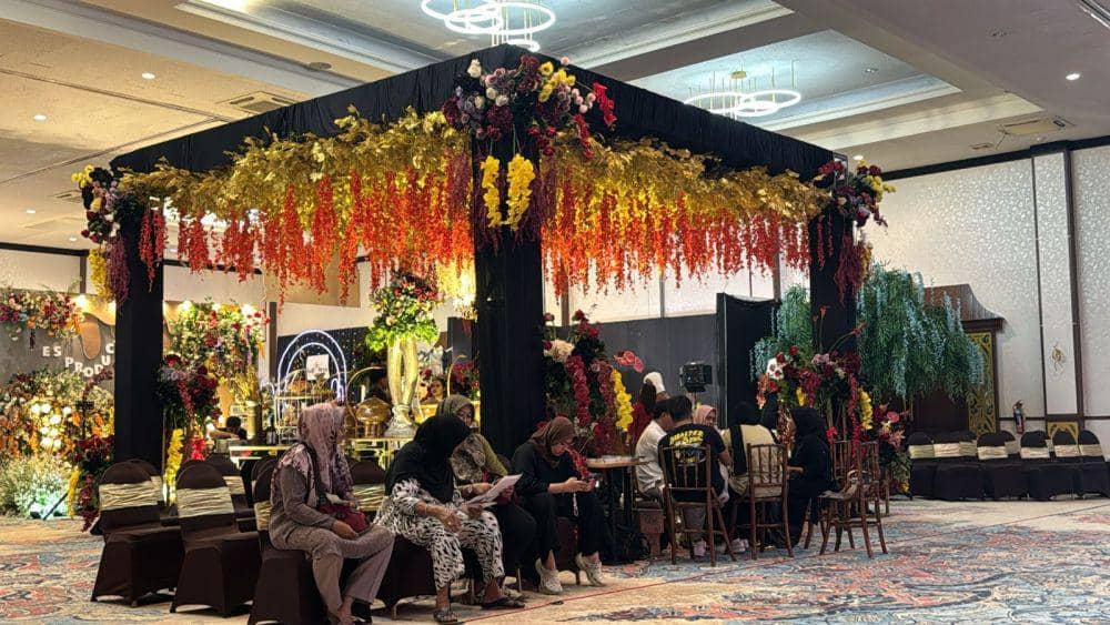 Jelang Tahun Baru 2025, The Surosowan Tawarkan Diskon (IDN Times/istimewa)