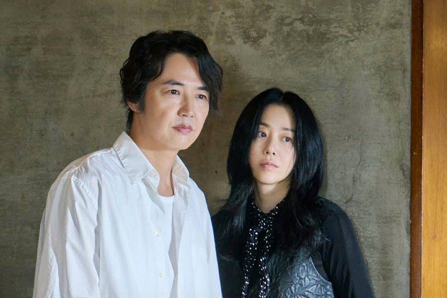 Shim Joon Seok (Yoon Sang Hyun) dan Kang Soo Hyun (Ko Hyun Jung) di drakor Namib (instagram.com/channel.ena.d)