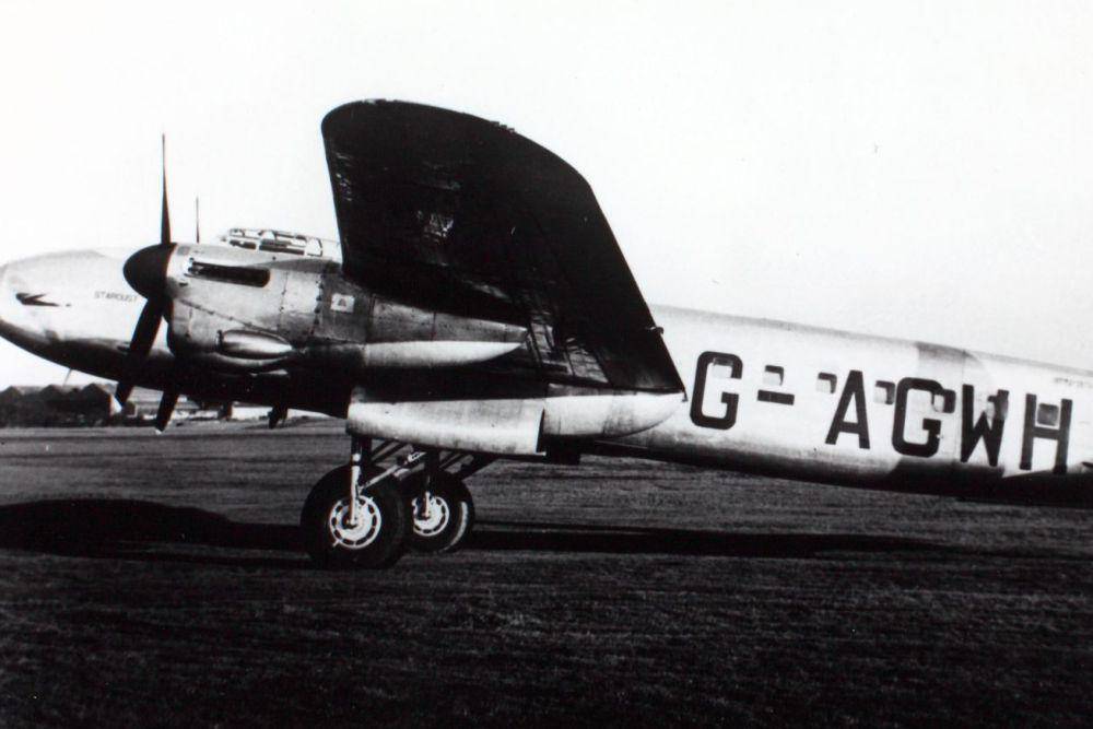 pesawat Stardust/BSAA (British South American Airways) (commons.wikimedia.org/San Diego Air and Space Museum Archives)