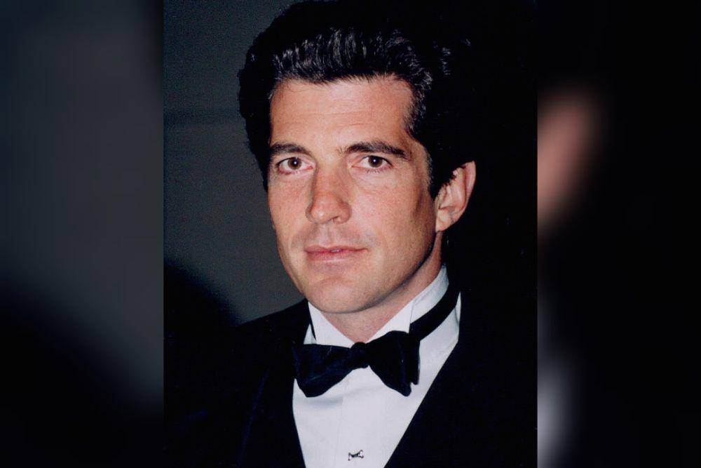 John F Kennedy Jr. (commons.wikimedia.org/John Mathew Smith)
