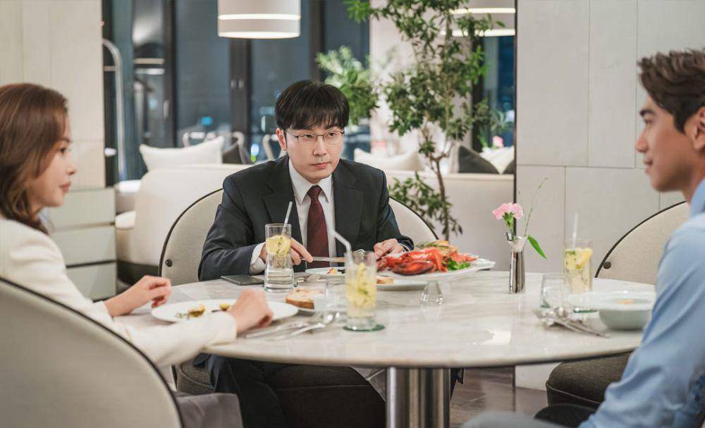 cuplikan KDrama The Fiery Priest 2 (dok.SBS/The Fiery Priest 2)