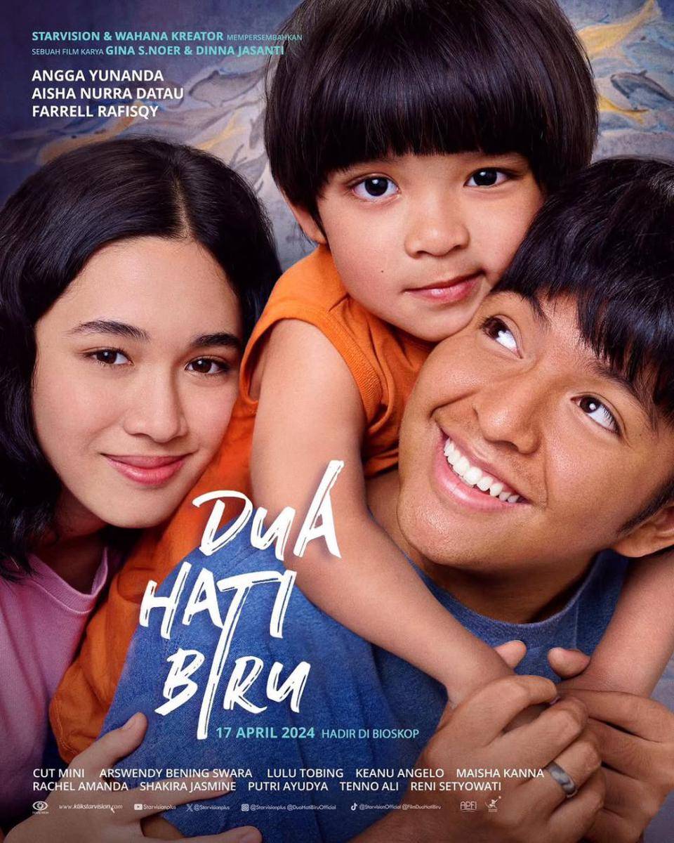 poster film Dua Hati Biru (dok. Starvision Plus/Dua Hati Biru)