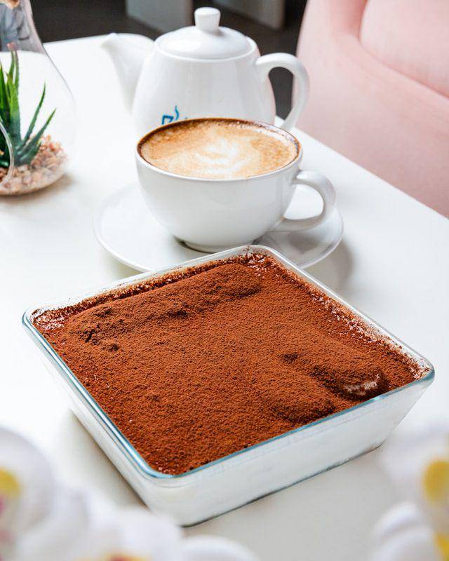 Dessert Tiramisu (unsplash.com/@imad8321)