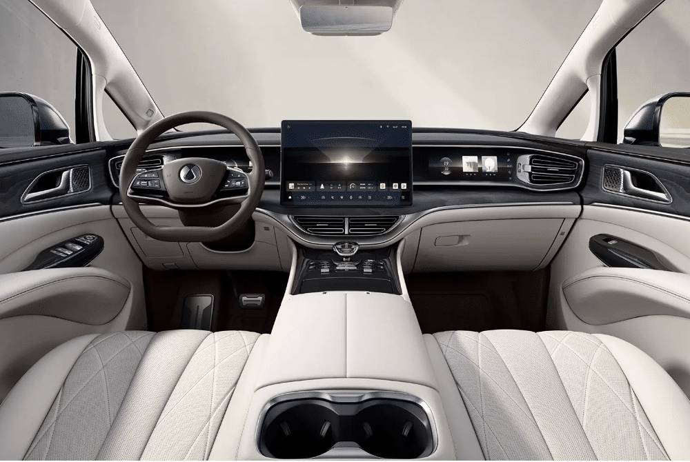 Tampilan interior Denza D9 2025 (Carnewschina)