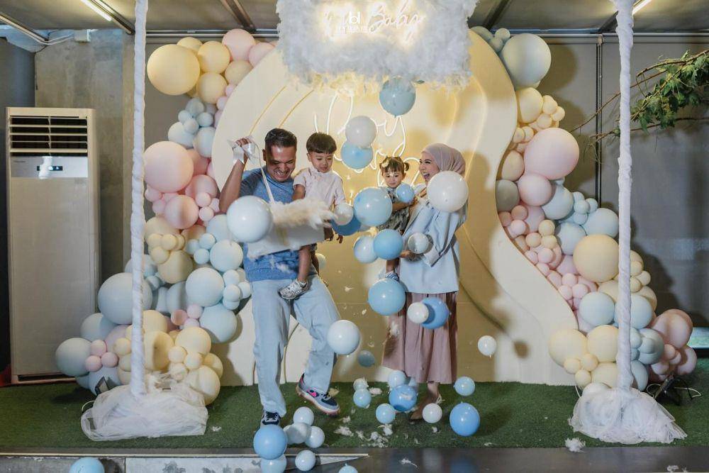 dekorasi gender reveal (@hargabro via instagram.com/kesharatuliu05)