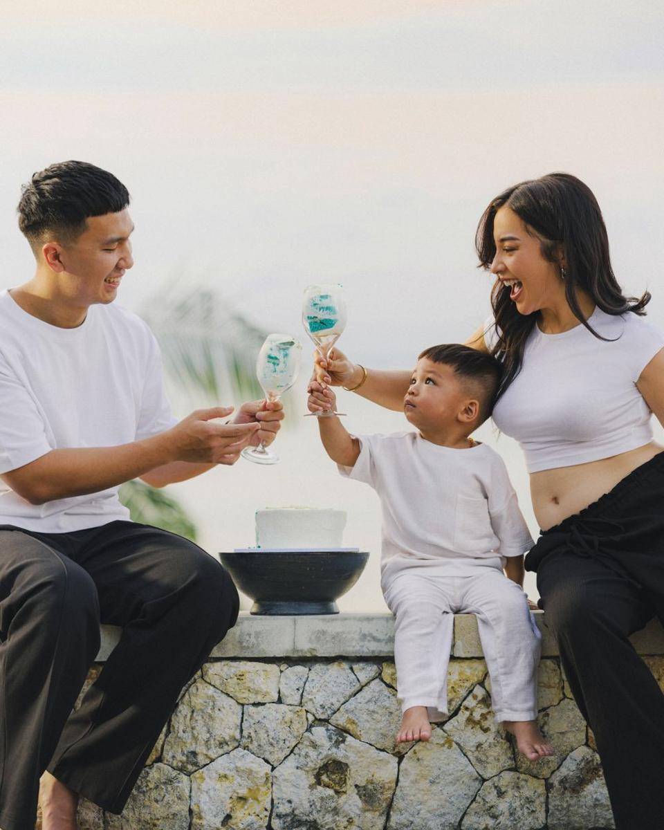 dekorasi gender reveal (instagram.com/nikitawillyofficial94)