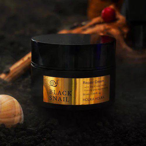 Holika Holika Prime Youth Black Snail Repair Cream (holikaholika.co.id)