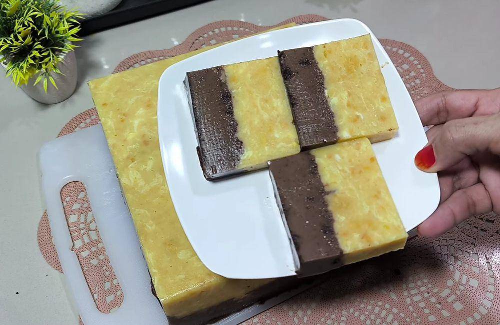 ilustrasi puding crispy lapis cokelat (YouTube.com/Aini's Gallery)