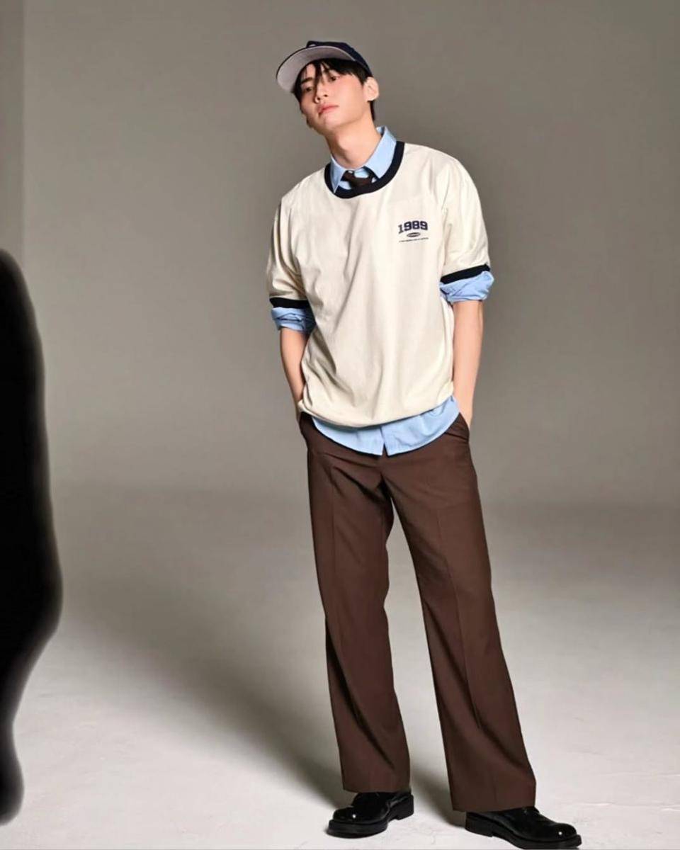 outfit earth tone ala Lee Jin Hyuk (instagram.com/ljh_babysun)