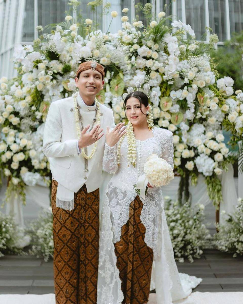 kebaya terbaik 2024 (instagram.com/thebridestory)