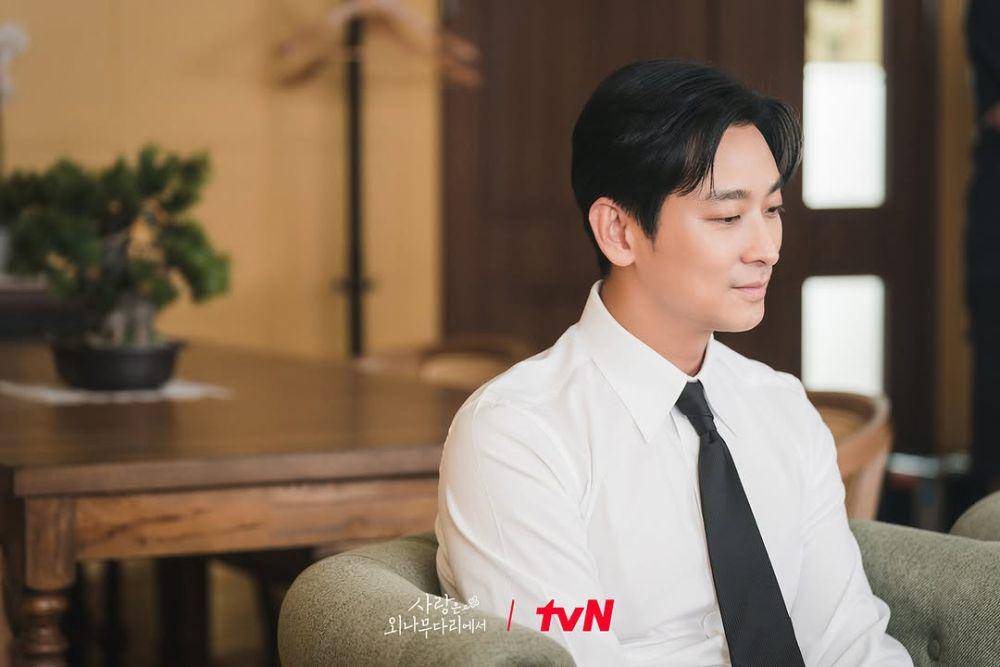 still cut drama Love Your Enemy (instagram.com/tvn_drama)