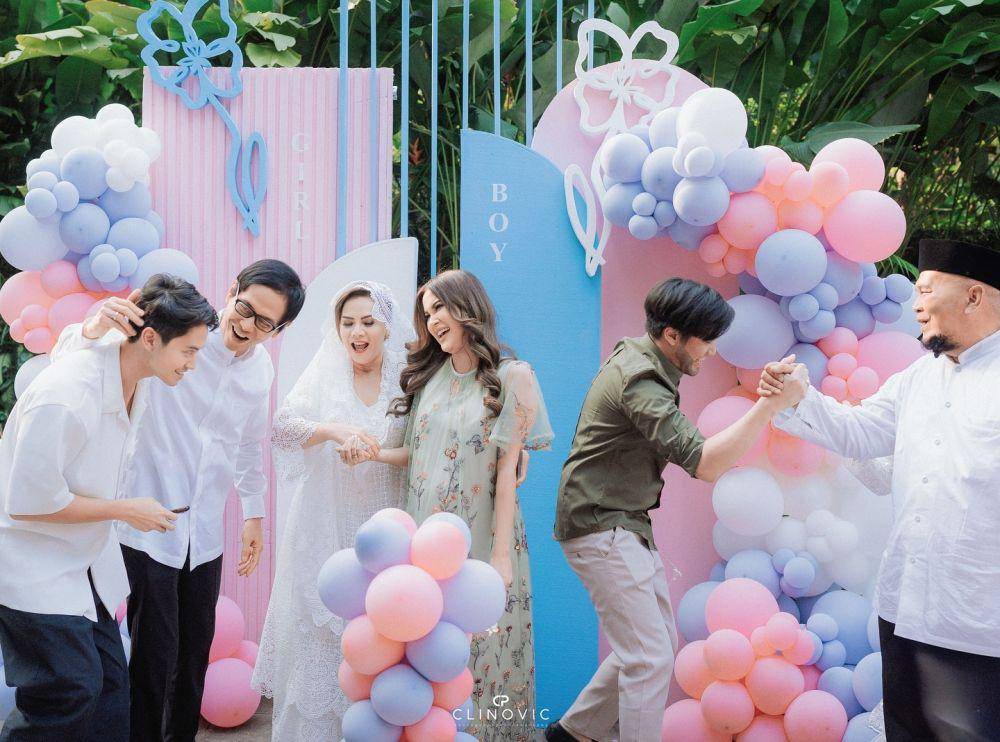 dekorasi gender reveal (instagram.com/vicymelanie)