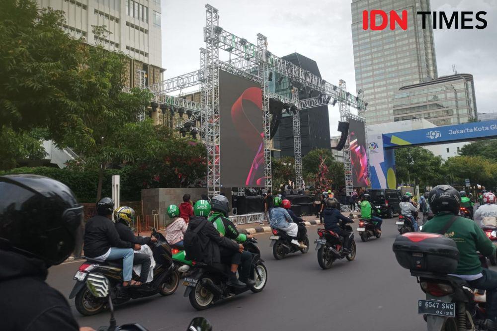 Panggung Tahun Baru 2025 di Bundaran HI. (IDN Times/Dini Suciatiningrum)