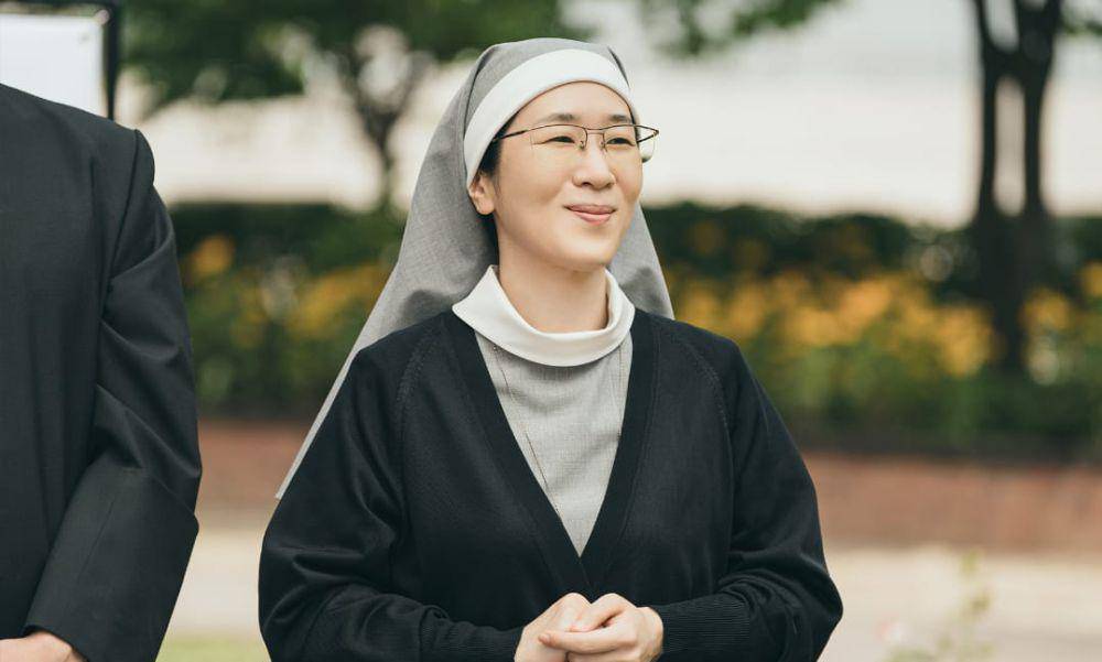 Baek Ji Won di KDrama The Fiery Priest 2 (dok.SBS/The Fiery Priest 2)