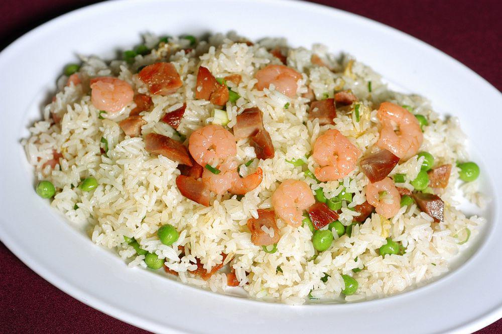 Resep Nasi Goreng Udang Bawang Putih yang Gurih, Bikin Kenyang!