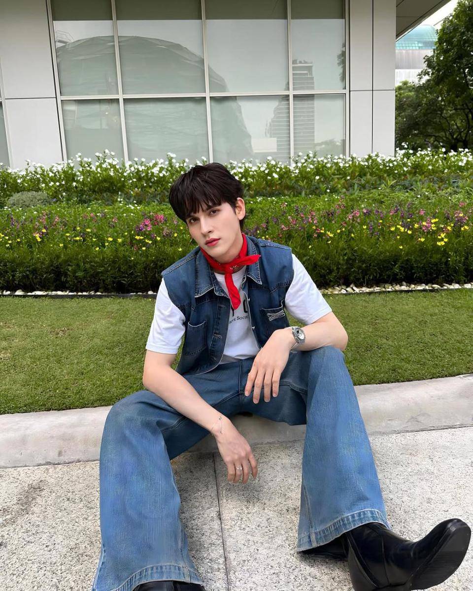 styling baggy jeans ala Isbanky Mondop (Instagram.com/isbanky)