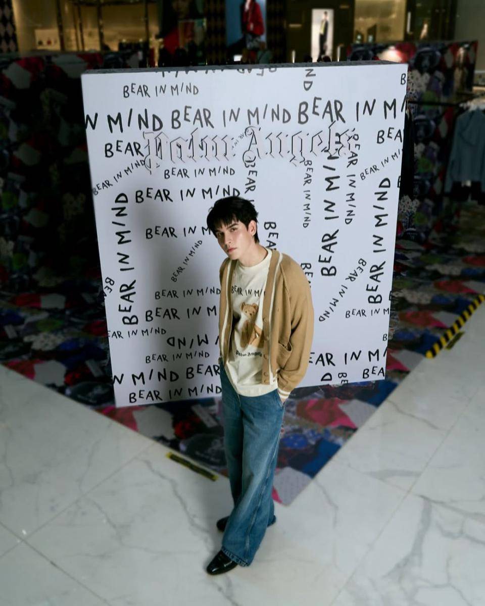styling baggy jeans ala Isbanky Mondop (Instagram.com/isbanky)