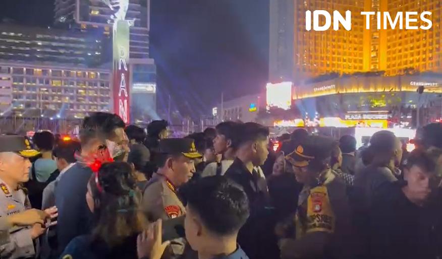 Hadiri Perayaan Tahun Baru di Bundaran HI, Kapolri Datangi Pos Polisi