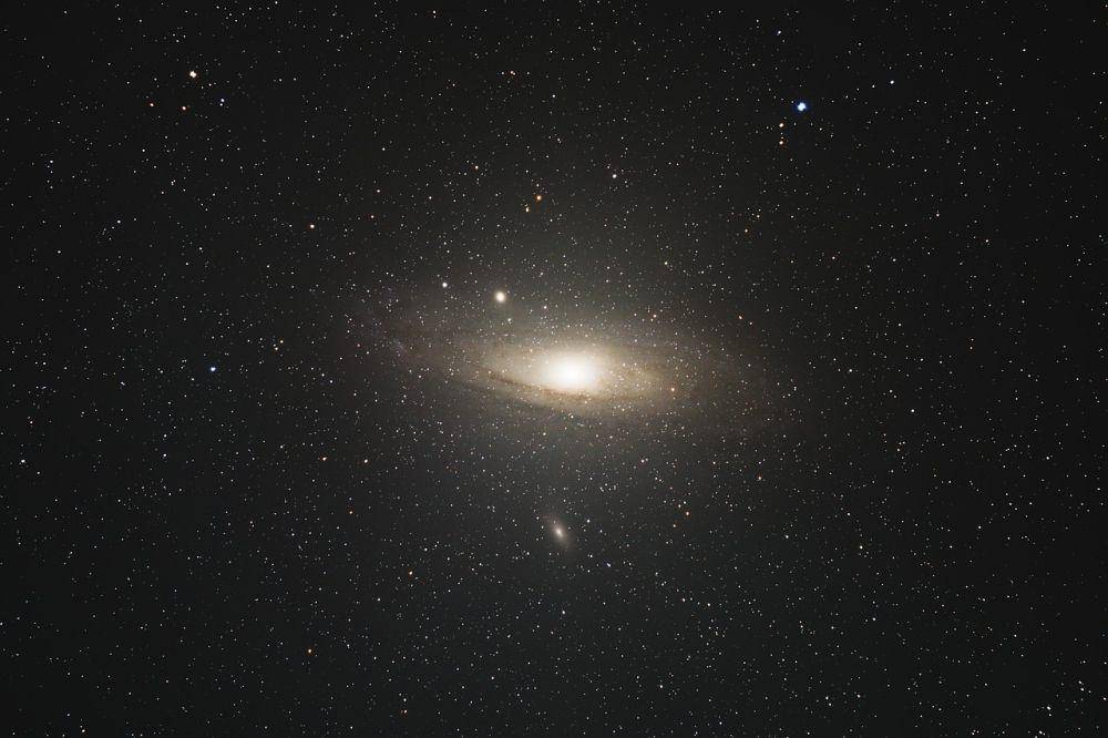 ilustrasi objek Messier di luar angkasa. (pixabay.com/plonkapeter)