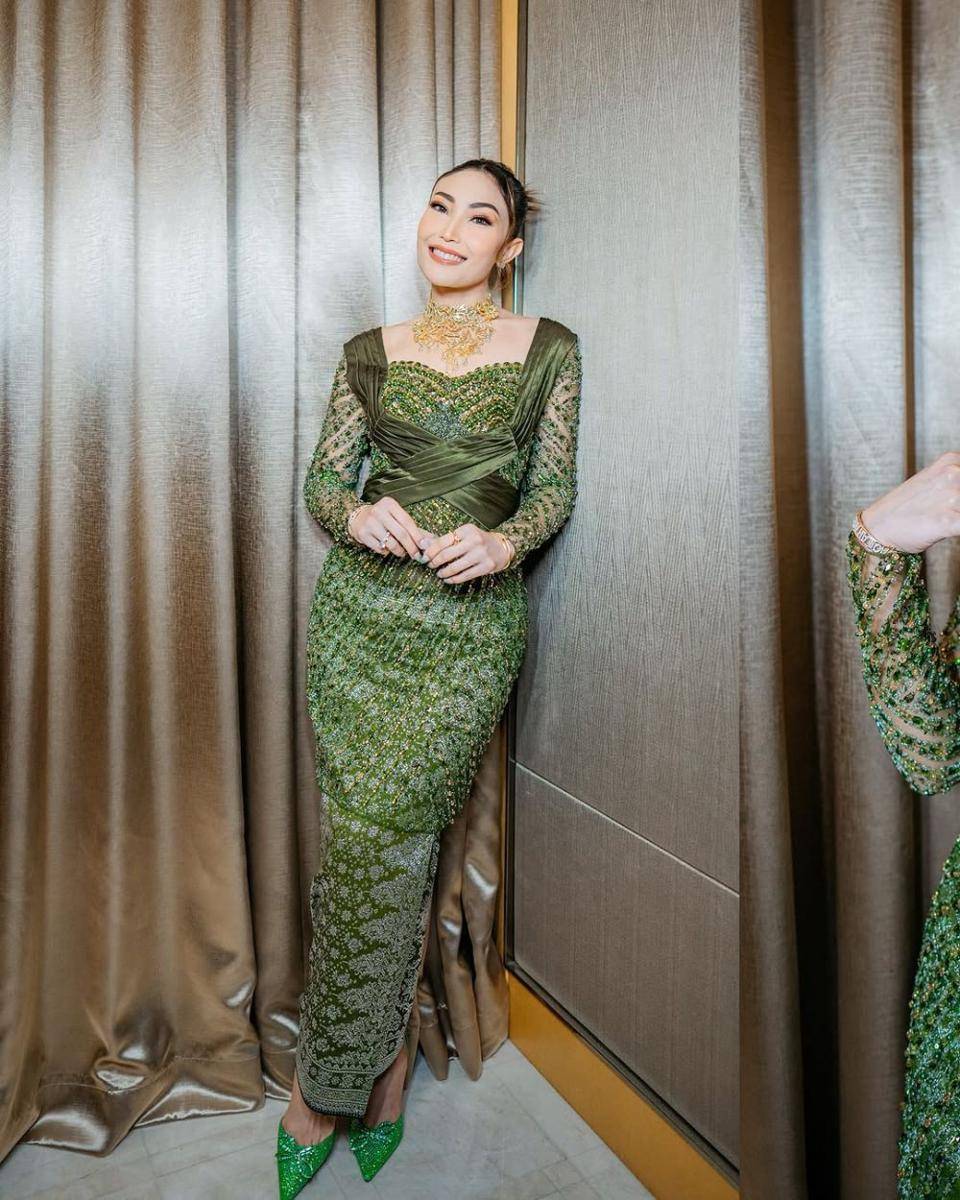 Ayu Dewi. (instagram.com/mrsayudewi)