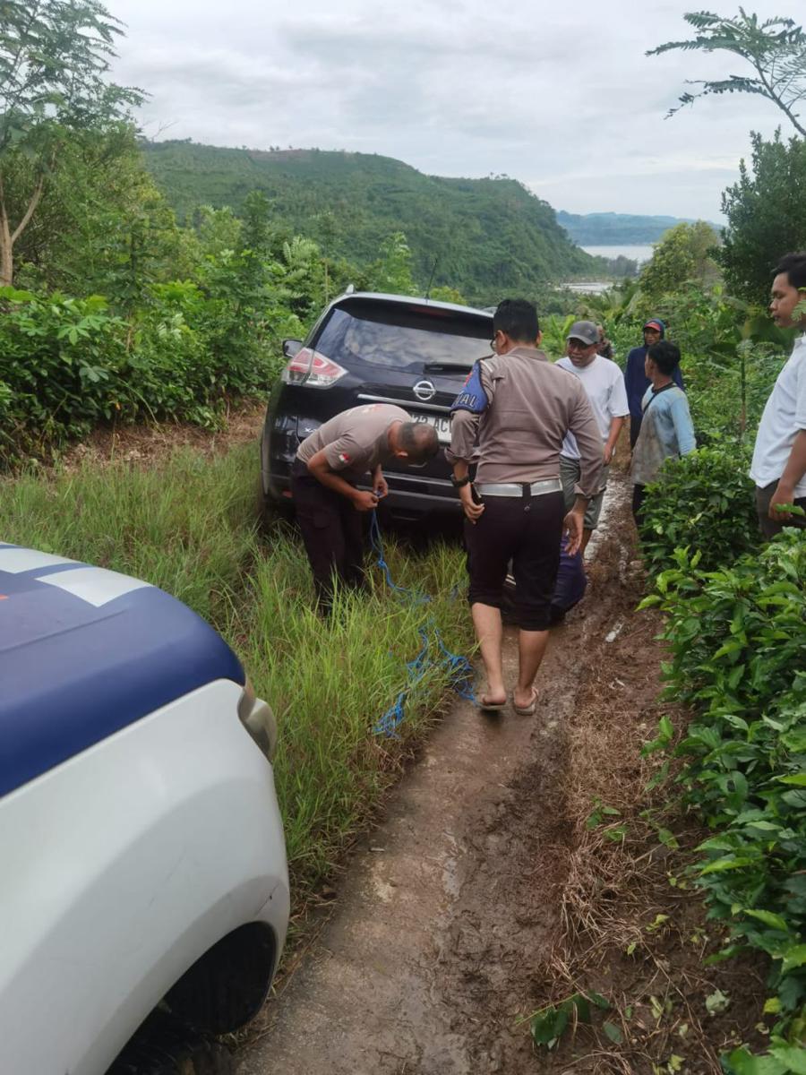 Wisatawan di Tulungagung Nyasar ke Persawahan karena Google Maps