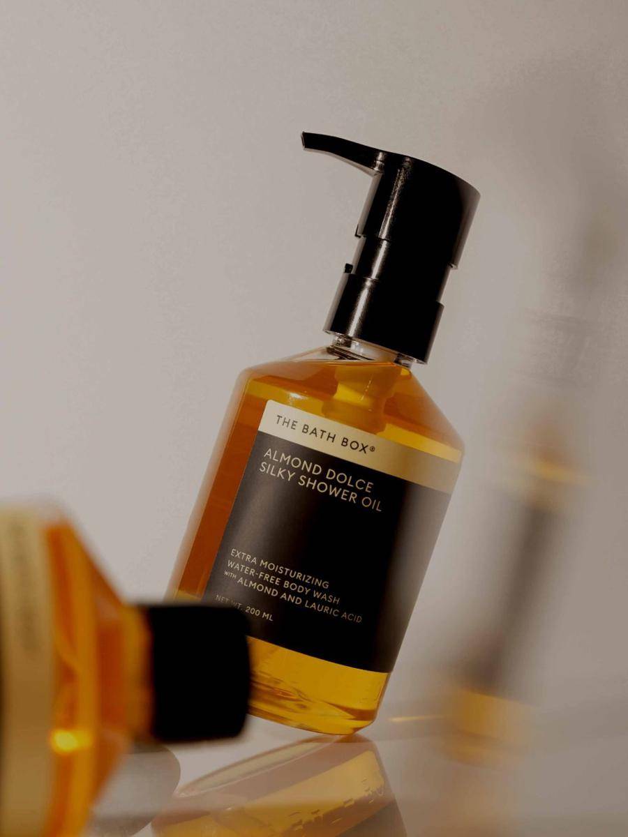 The Bath Box Almond Dolce Silky Shower Oil (thebathbox.co.id)