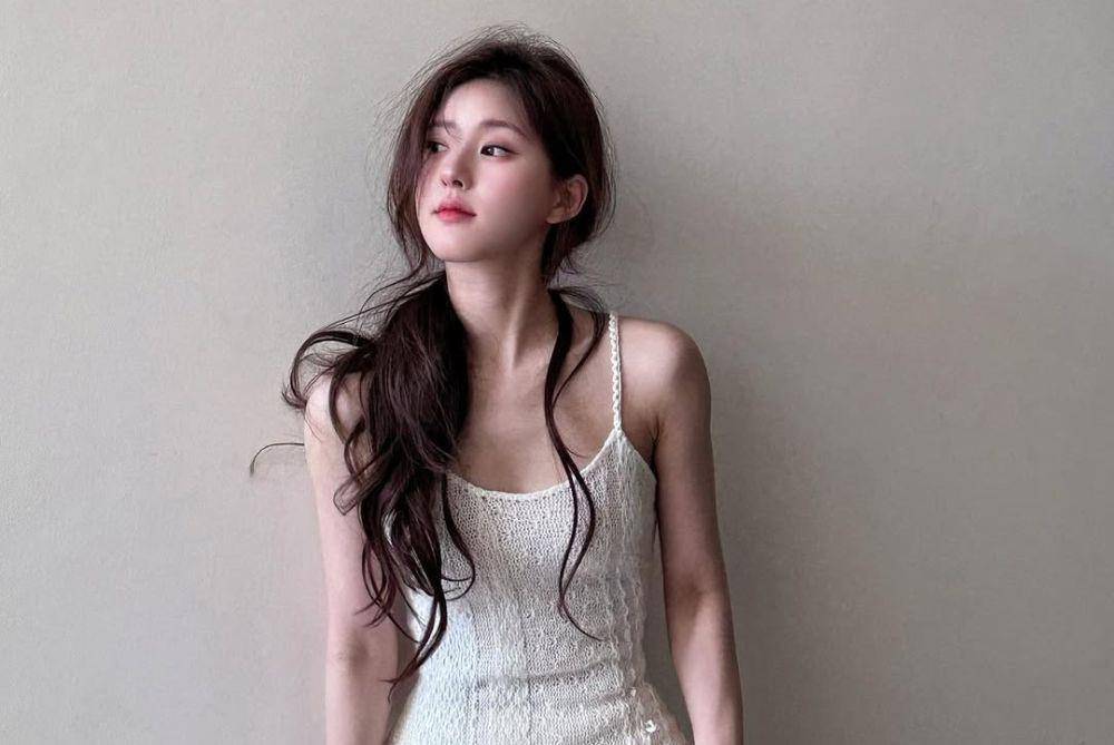 Diduga Dirundung Agensi, Fans Ramai Minta Keadilan untuk Zhao Lusi