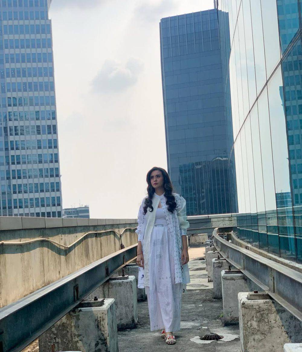 ide OOTD kondangan ala Ayushita (instagram.com/ayushita)