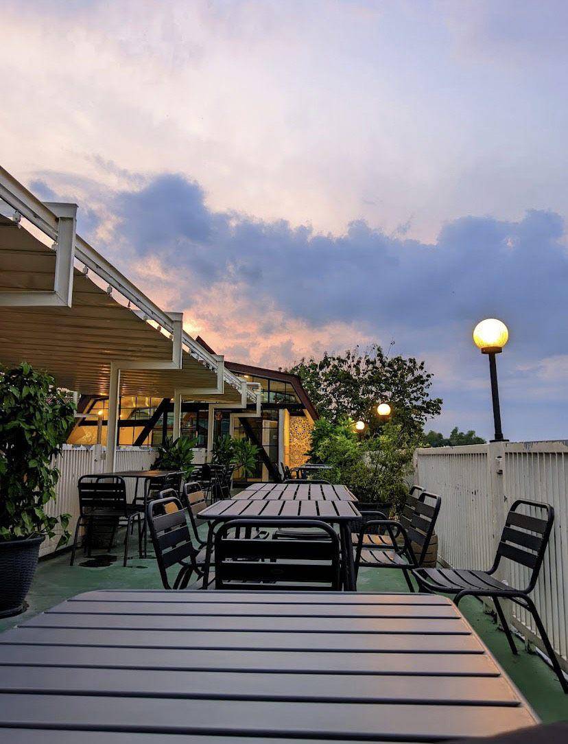 Bebek Pinggir Sawah Cafe & Eatery (google.com/maps/Bagus Adi)