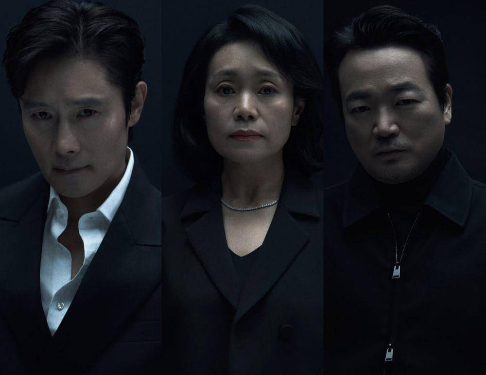 Lee Byung Hun, Kang Ae Shim, dan Lee Seo Hwan dalam pemotretan Netflix untuk Squid Game 2 (instagram.com/netflixkr)