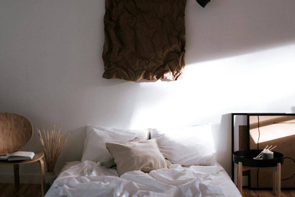 ilustrasi kamar japandi (pexels.com/@pnw prod)