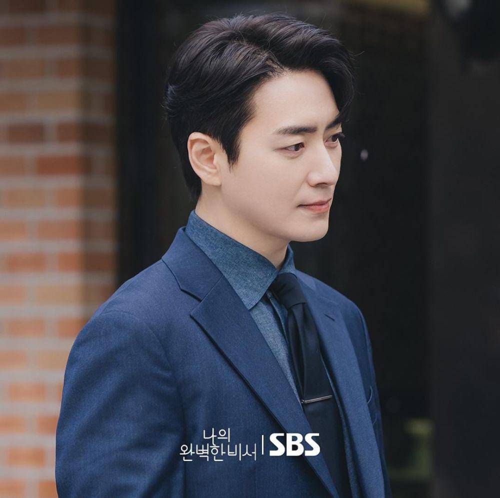 Lee Joon Hyuk di drama Love Scout (instagram.com/sbsdrama.official)