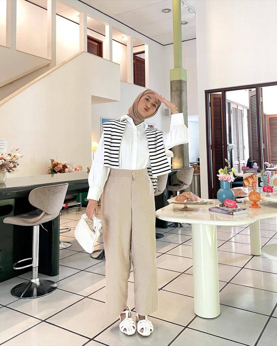 Inspirasi OOTD ala Inas Rana (instagram.cpm/inasrana)