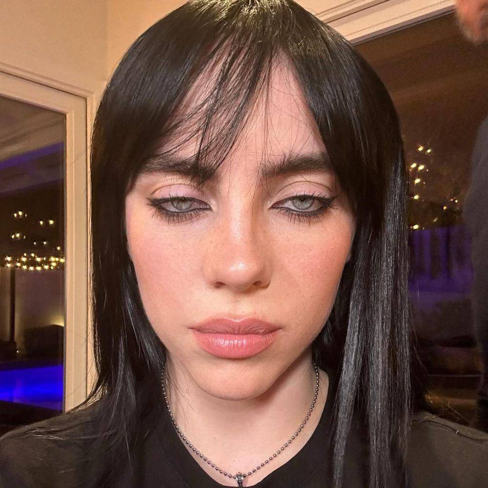 Potret siren eyes ala Billie Eilish (instagram.com/billieeilish)