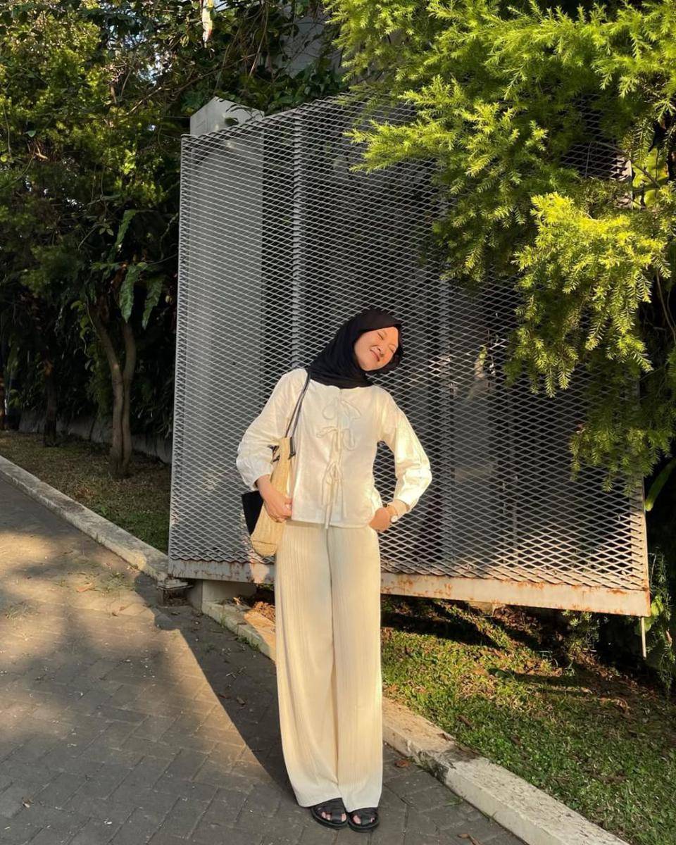 Inspirasi OOTD ala Inas Rana (instagram.cpm/inasrana)