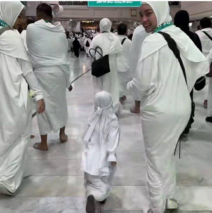 momen Naura Ayu pertama kali umrah (instagram.com/naura.ayu)