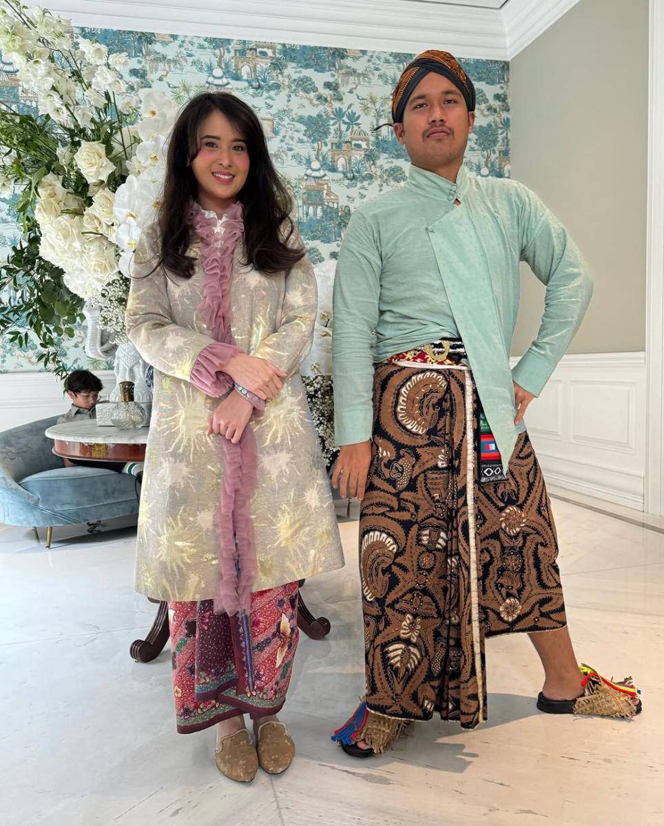 ide OOTD kondangan ala Ayushita (instagram.com/ayushita)