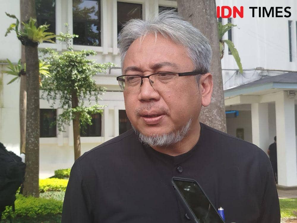 Ratusan Ton Sampah Kota Bandung Dibuang ke Garut, Ini Penyebabnya