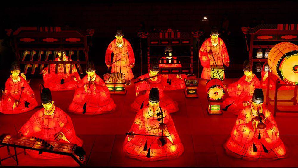 Seoul Lantern Festival (commons.wikimedia.org/travel oriented)